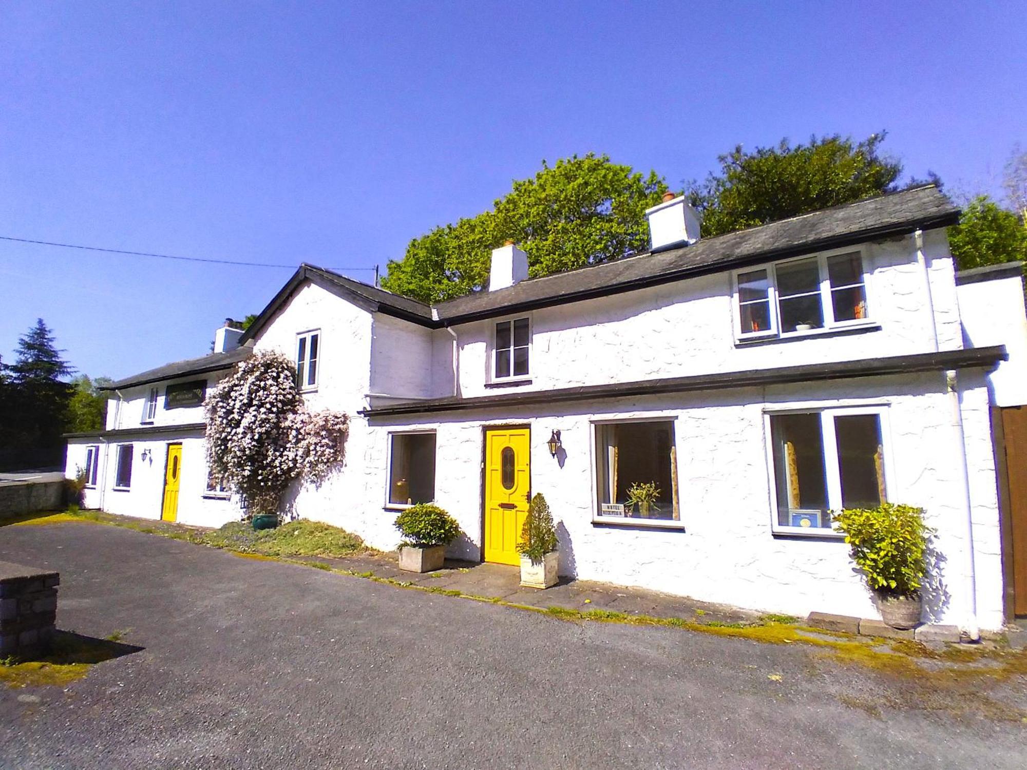 Pen-Y-Bont Hotel Tal-y-llyn Exterior photo